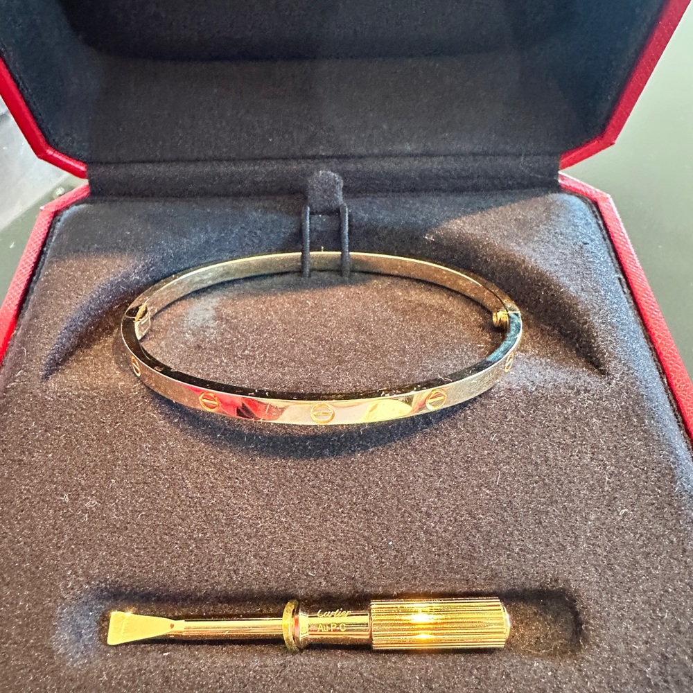 Cartier Love Bracelet, 18k Yellow Gold, 17CM - Picture 8 of 8